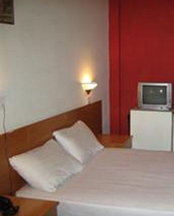 Sky Hotel Λευκωσία Δωμάτιο φωτογραφία